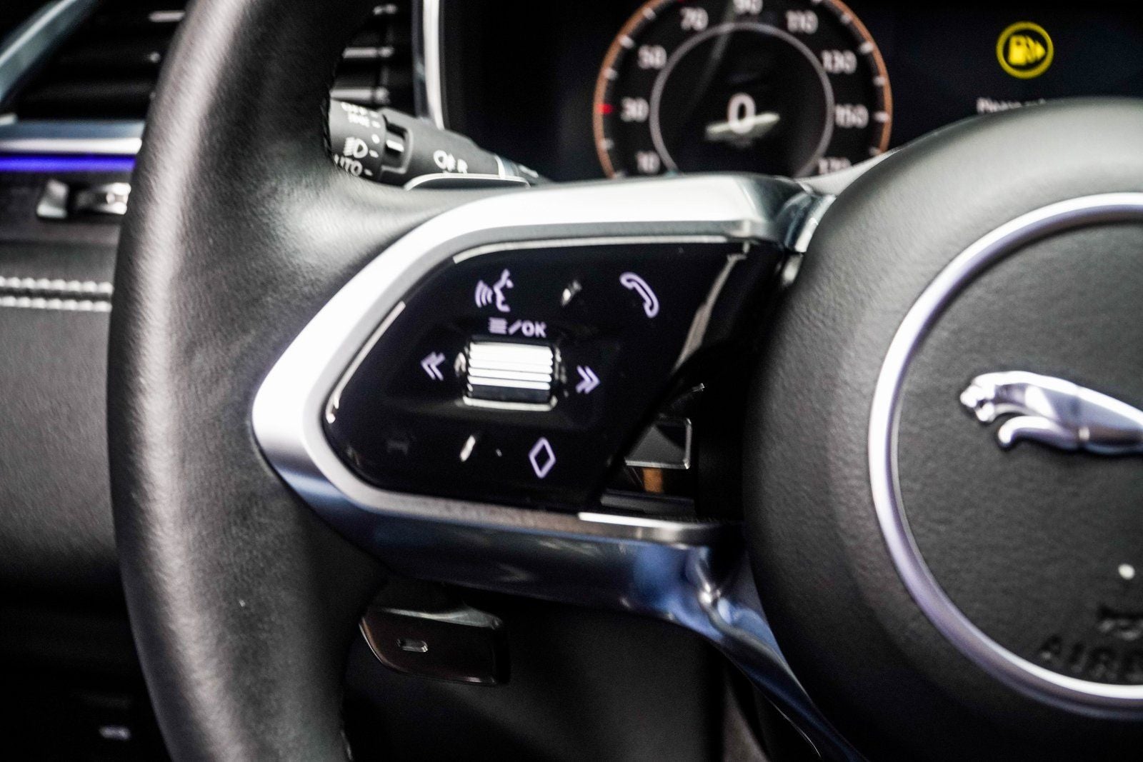 2024 Jaguar XF R-Dynamic SE