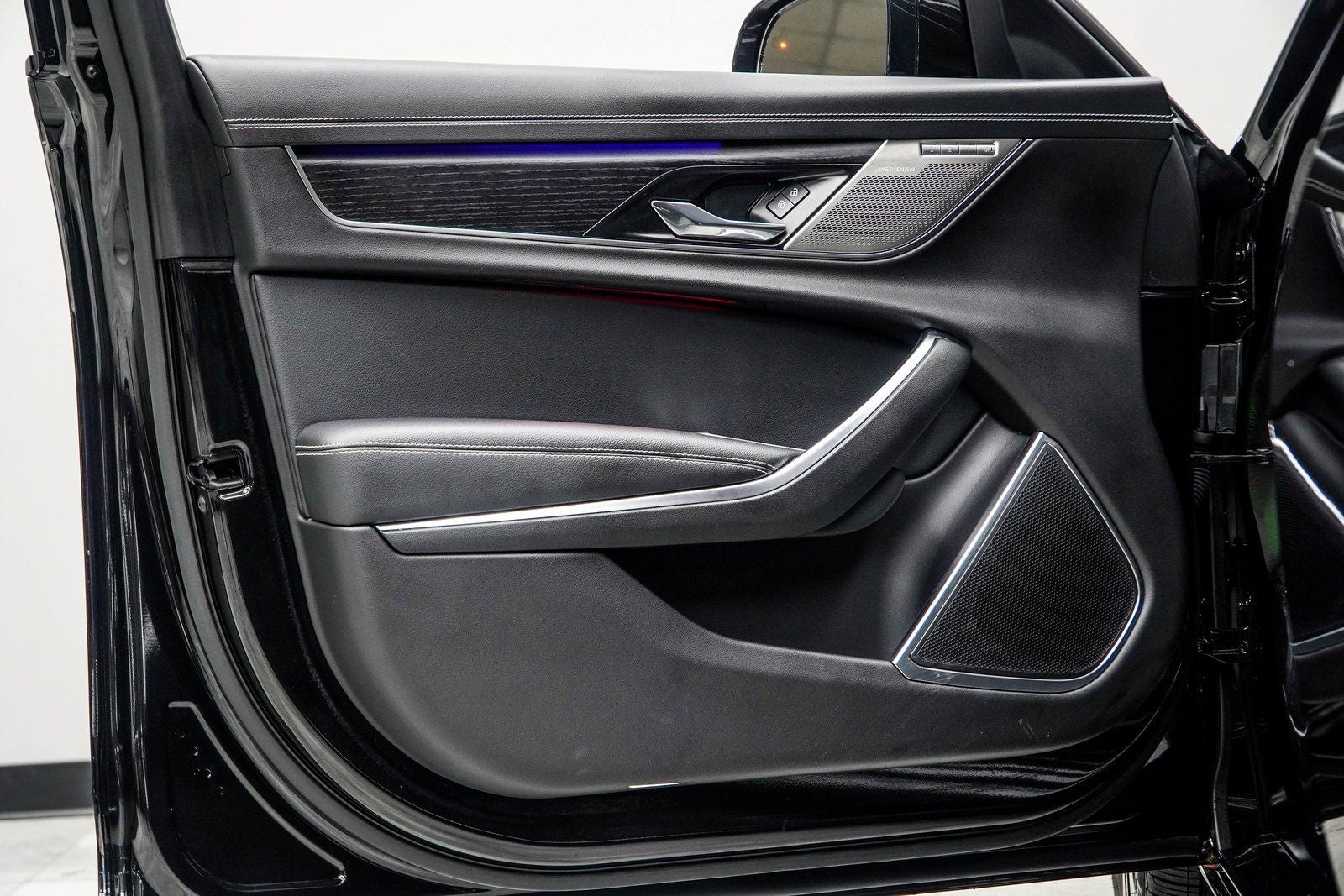 2024 Jaguar XF R-Dynamic SE