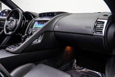 2019 Jaguar F-TYPE R