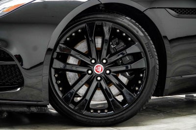 2019 Jaguar F-TYPE R