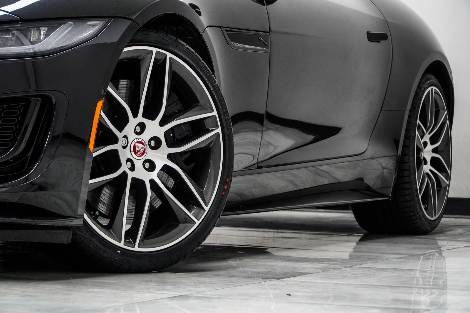 2023 Jaguar F-TYPE P450