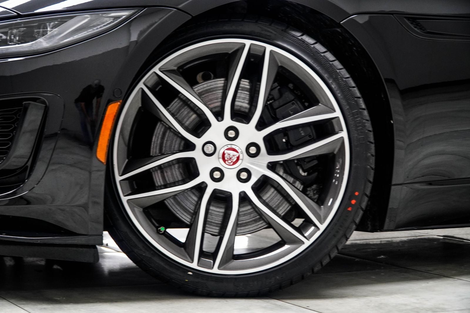 2023 Jaguar F-TYPE P450