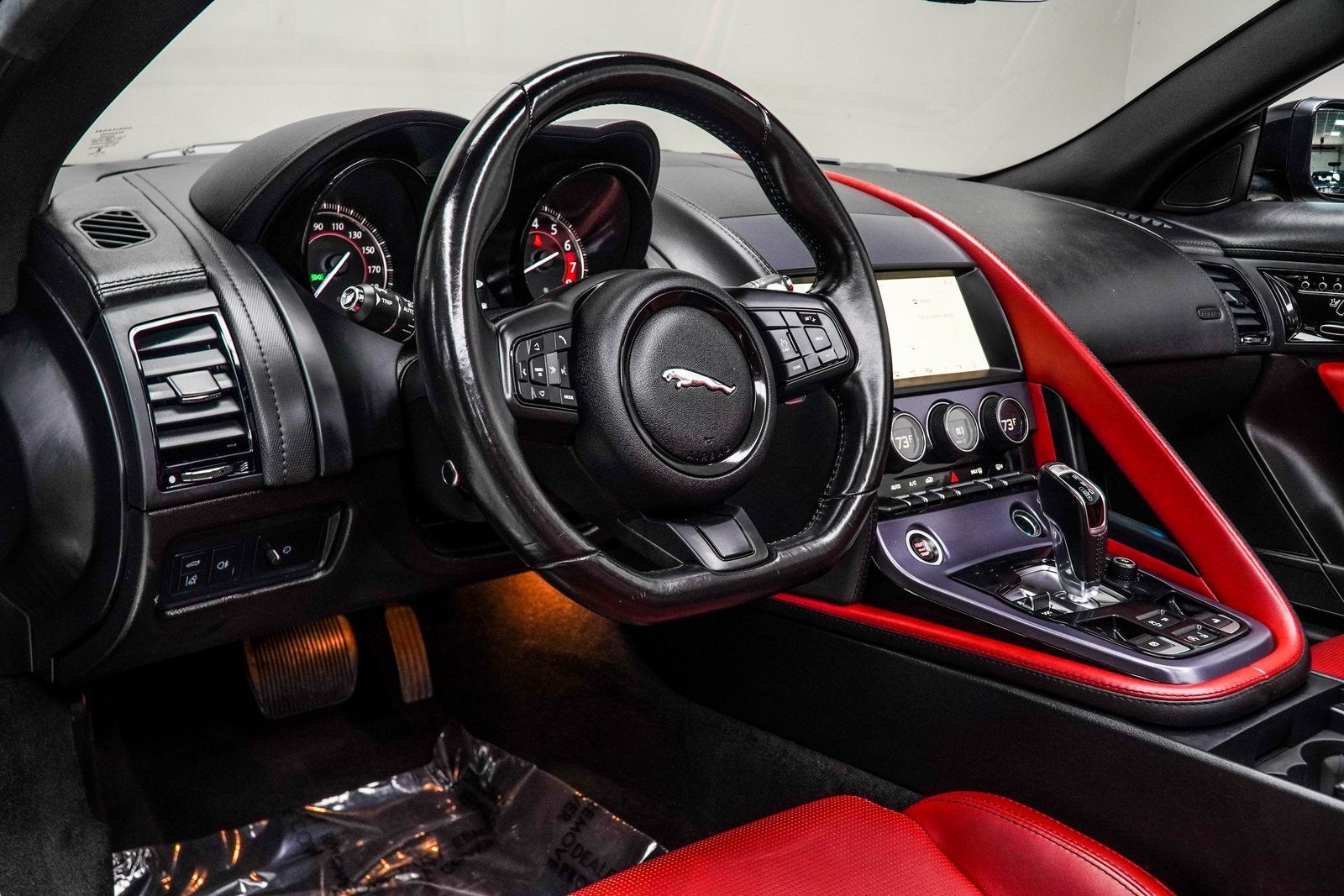 2019 Jaguar F-TYPE P300