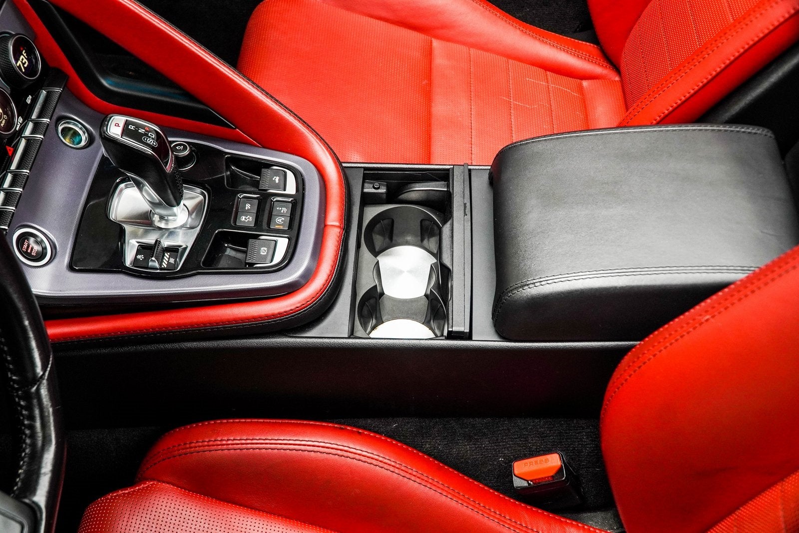 2019 Jaguar F-TYPE P300