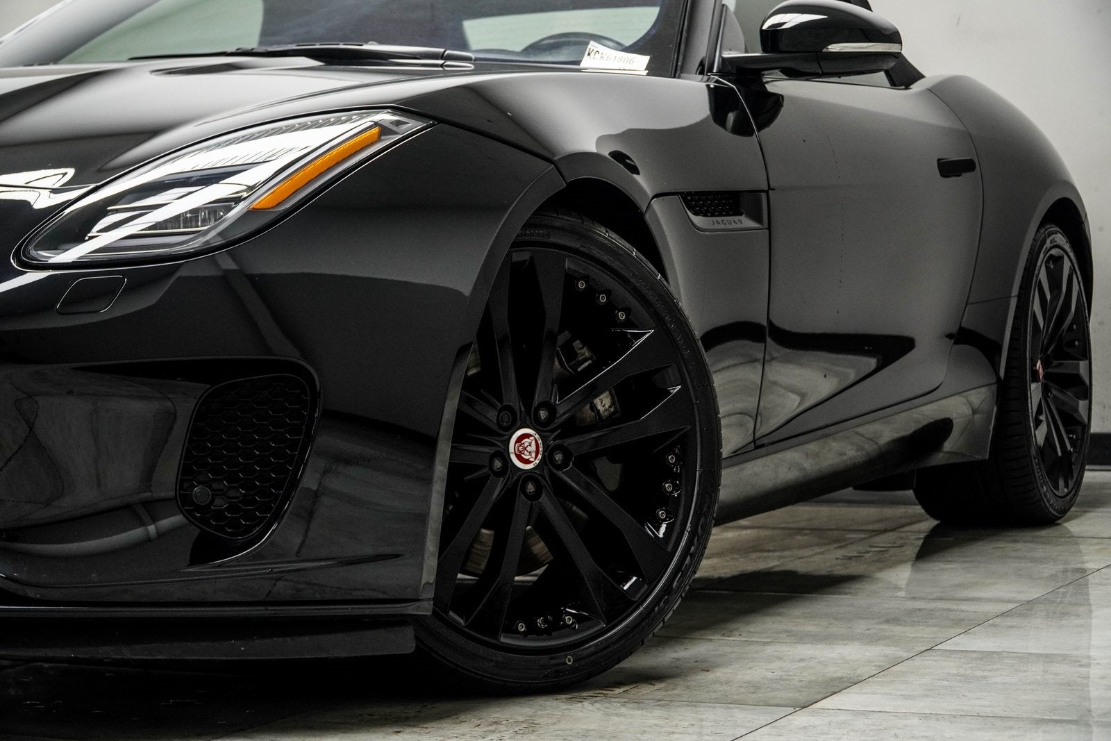 2019 Jaguar F-TYPE P300