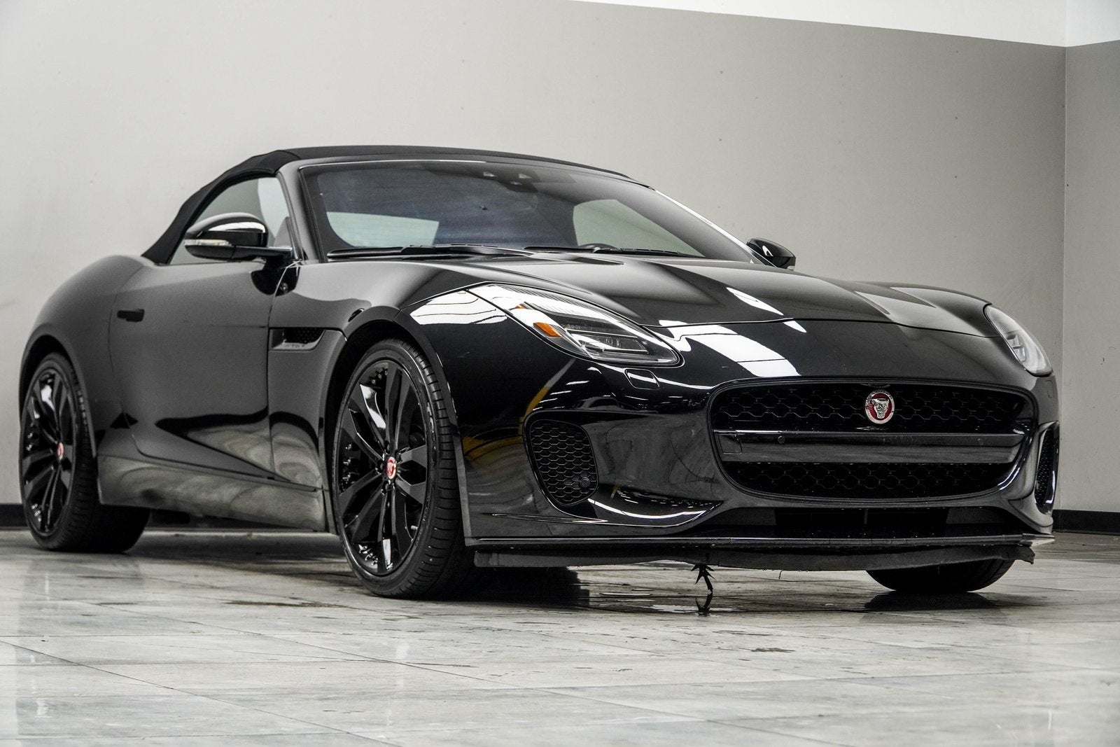 2019 Jaguar F-TYPE P300