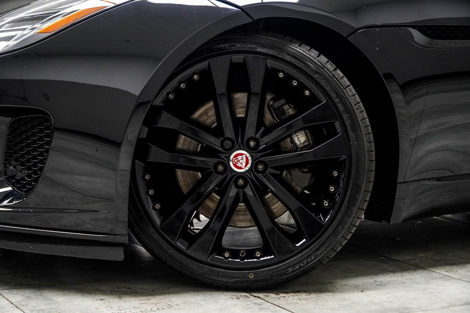 2019 Jaguar F-TYPE P300