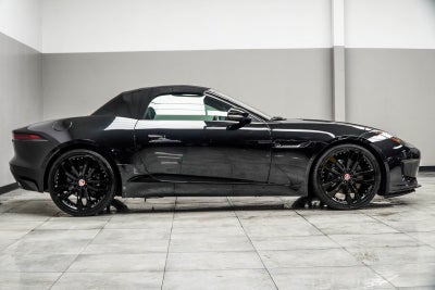 2019 Jaguar F-TYPE P300