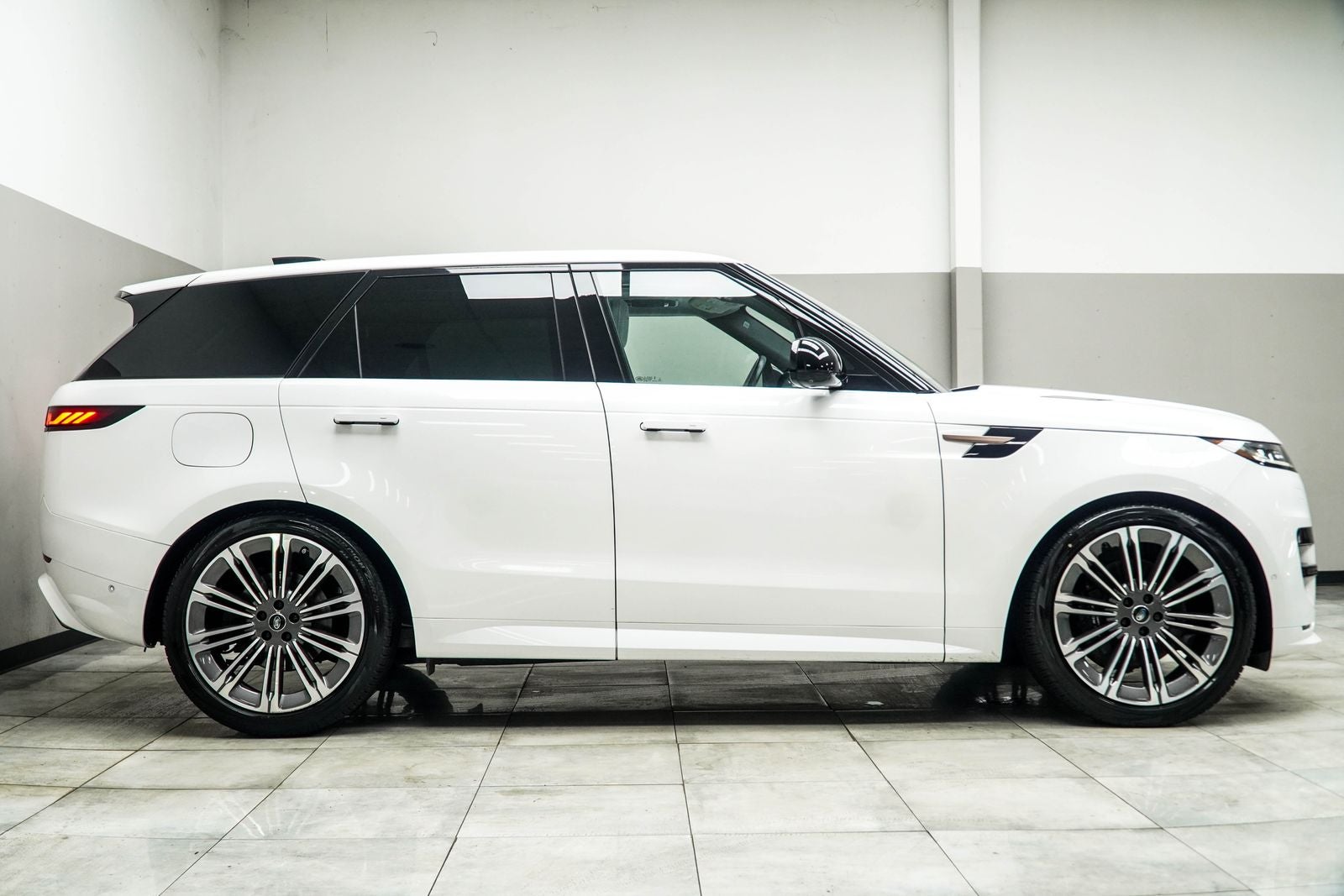 2024 Land Rover Range Rover Sport Dynamic SE