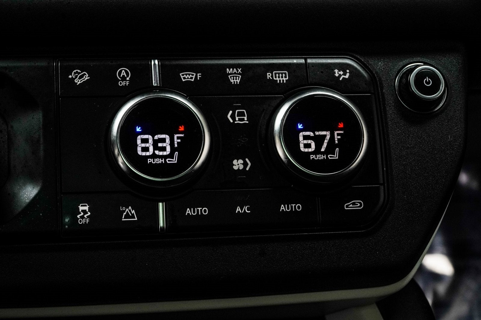 2025 Land Rover Defender 110 S