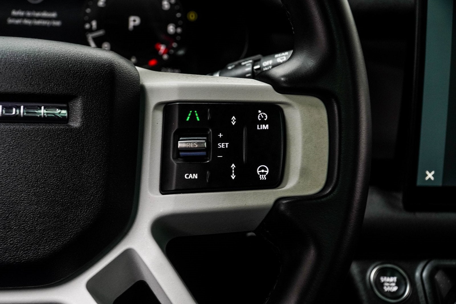 2025 Land Rover Defender 110 S