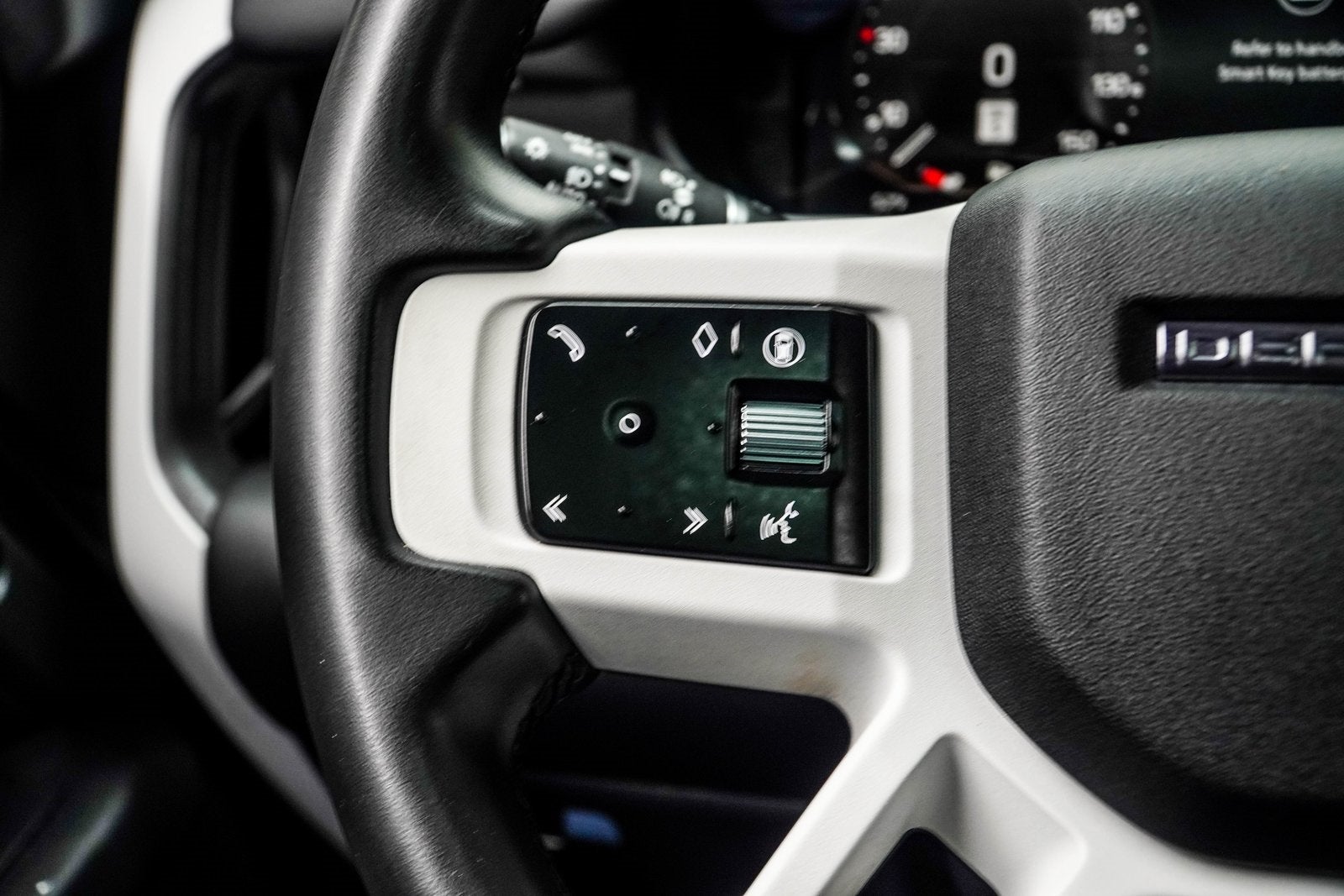 2025 Land Rover Defender 110 S