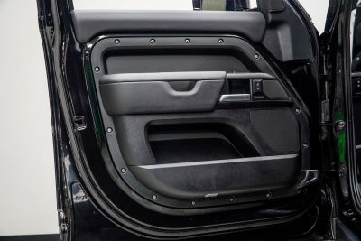 2025 Land Rover Defender 110 S