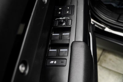 2025 Land Rover Defender 110 S