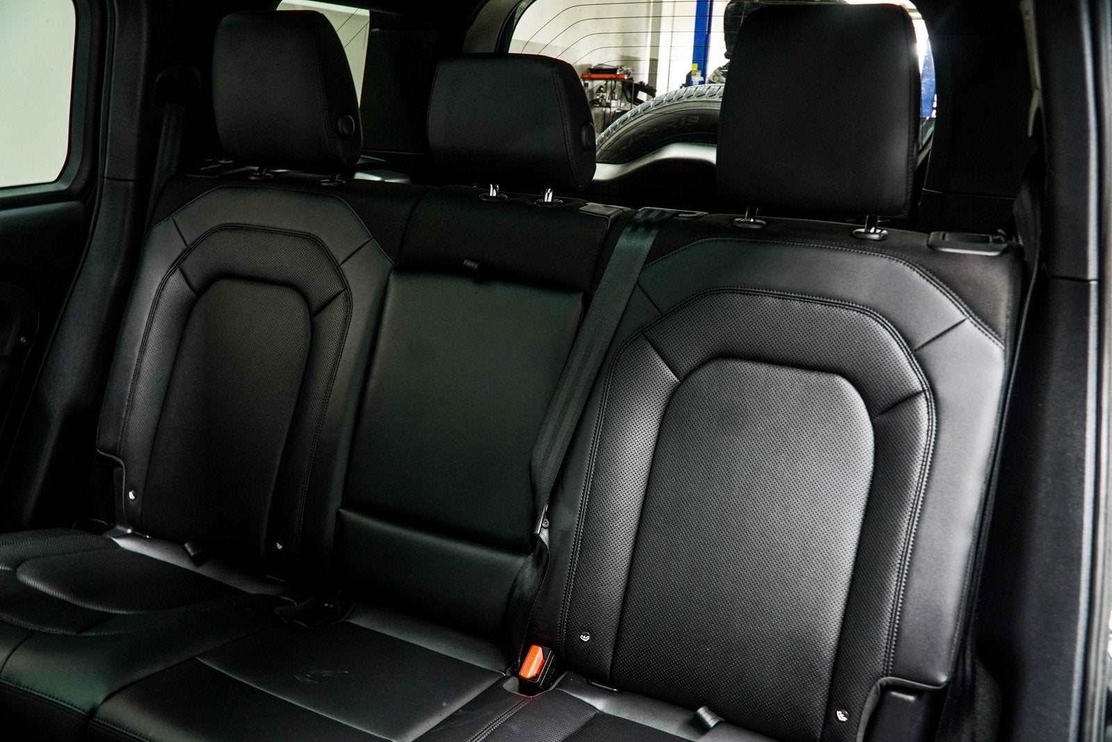 2025 Land Rover Defender 110 S