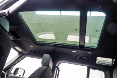 2025 Land Rover Defender 110 S