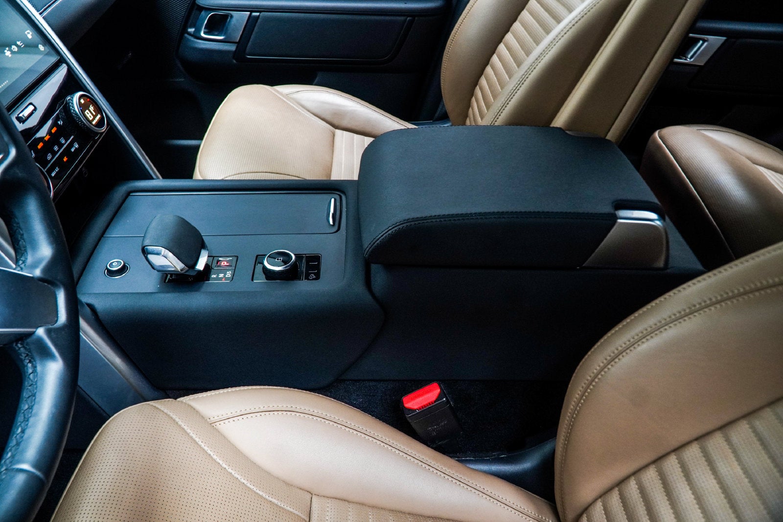 2024 Land Rover Discovery Dynamic SE