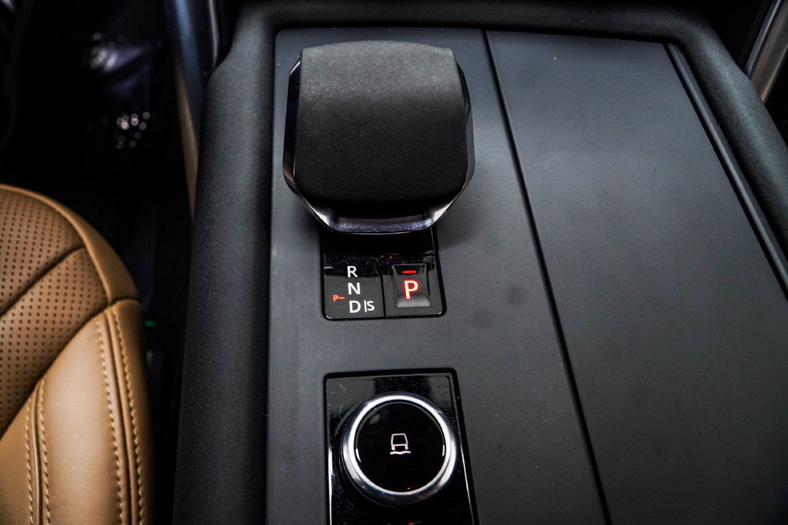 2024 Land Rover Discovery Dynamic SE