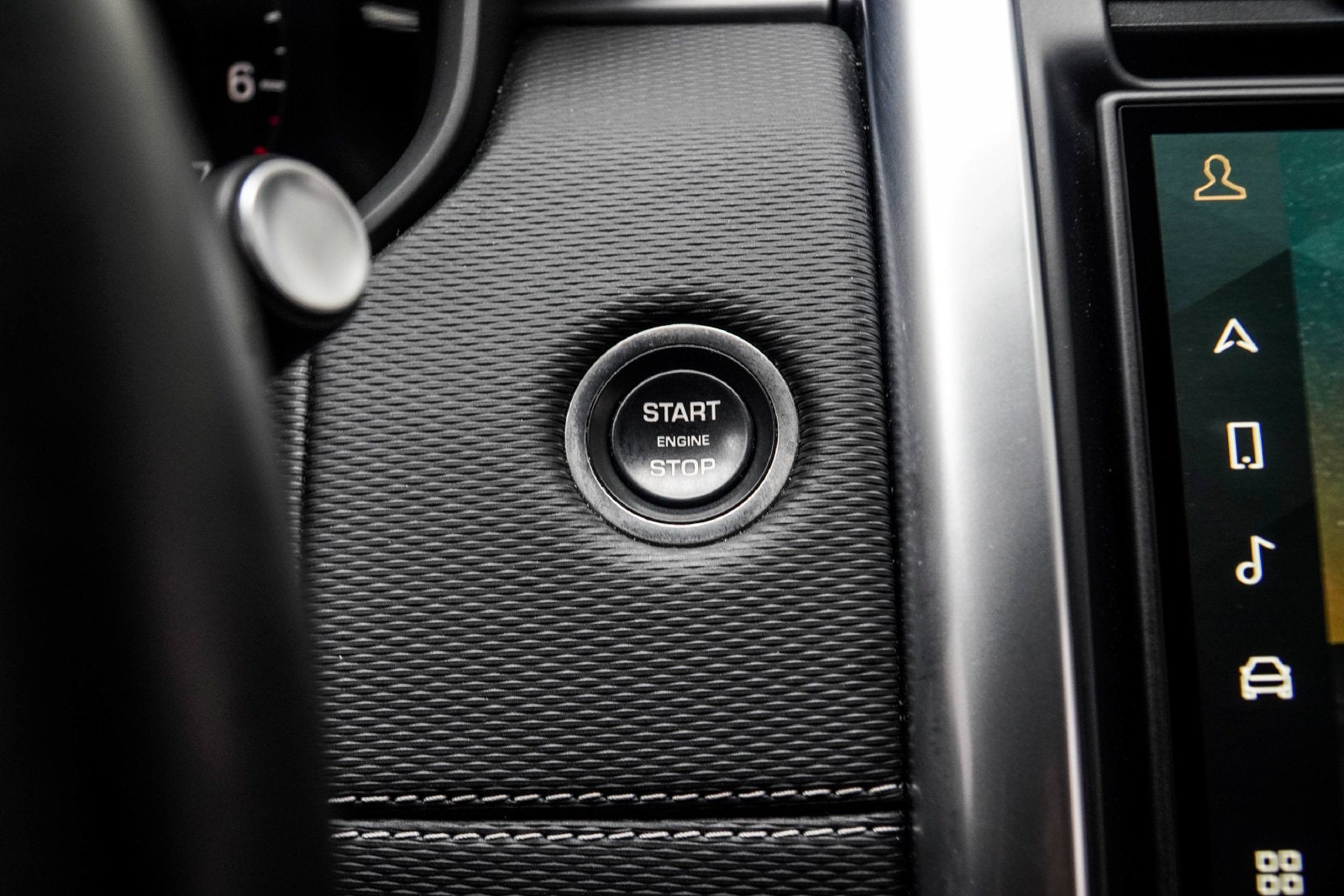 2024 Land Rover Discovery Dynamic SE