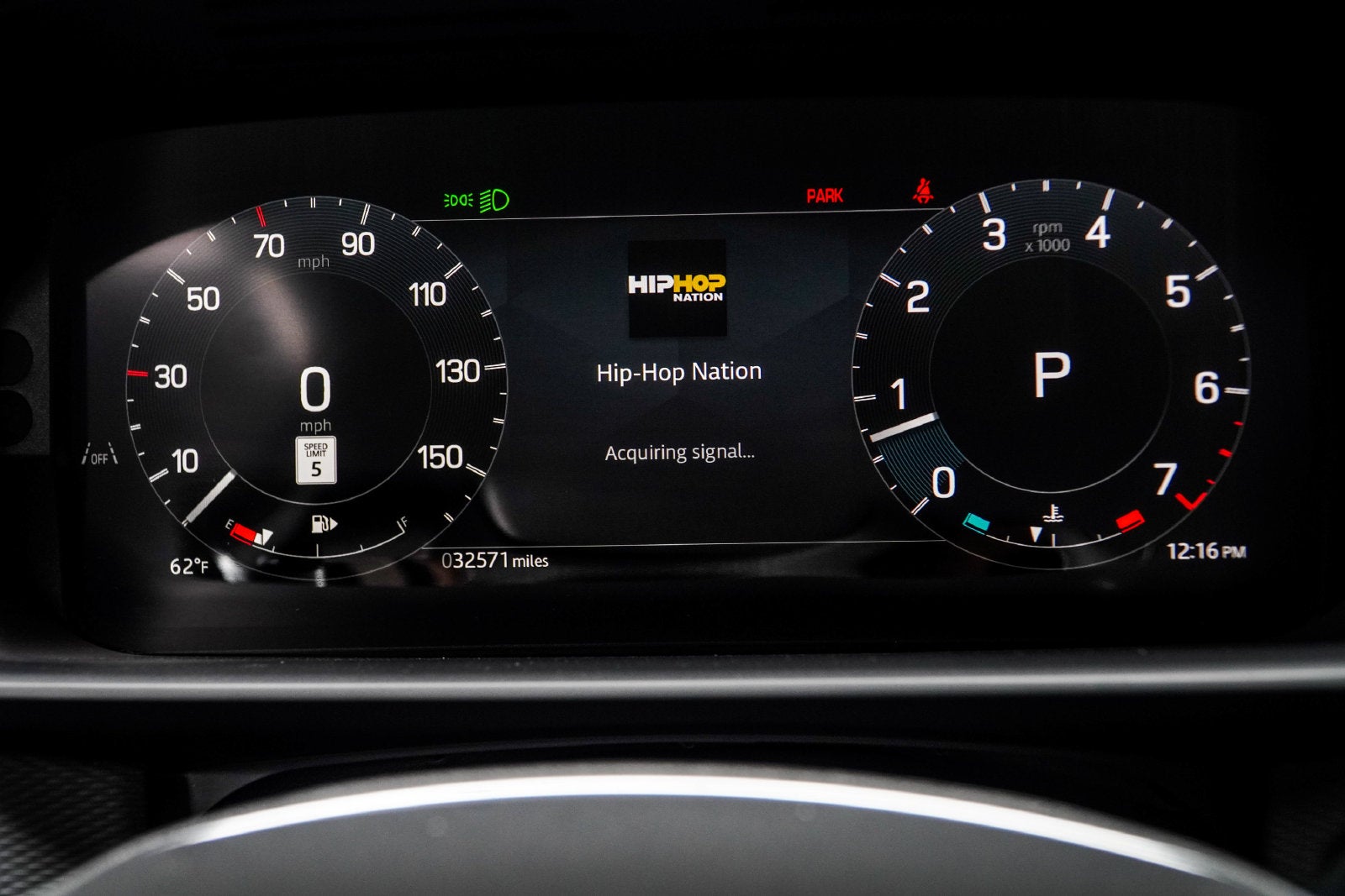 2024 Land Rover Discovery Dynamic SE