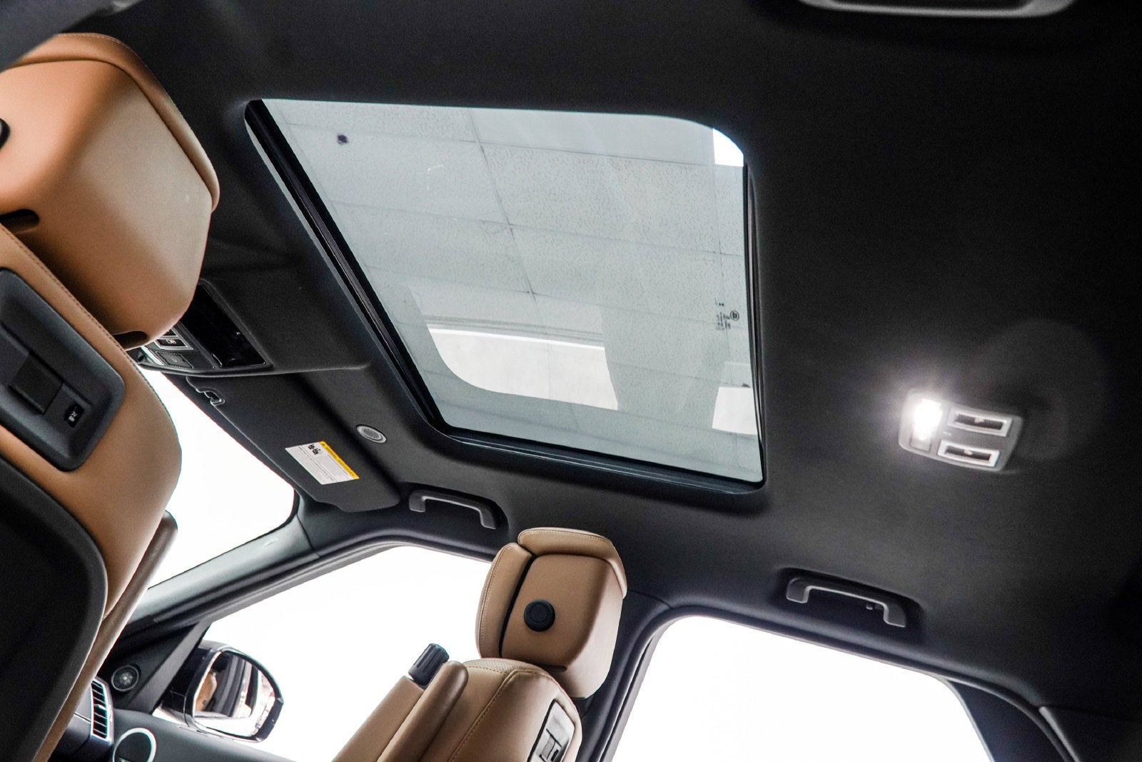 2024 Land Rover Discovery Dynamic SE