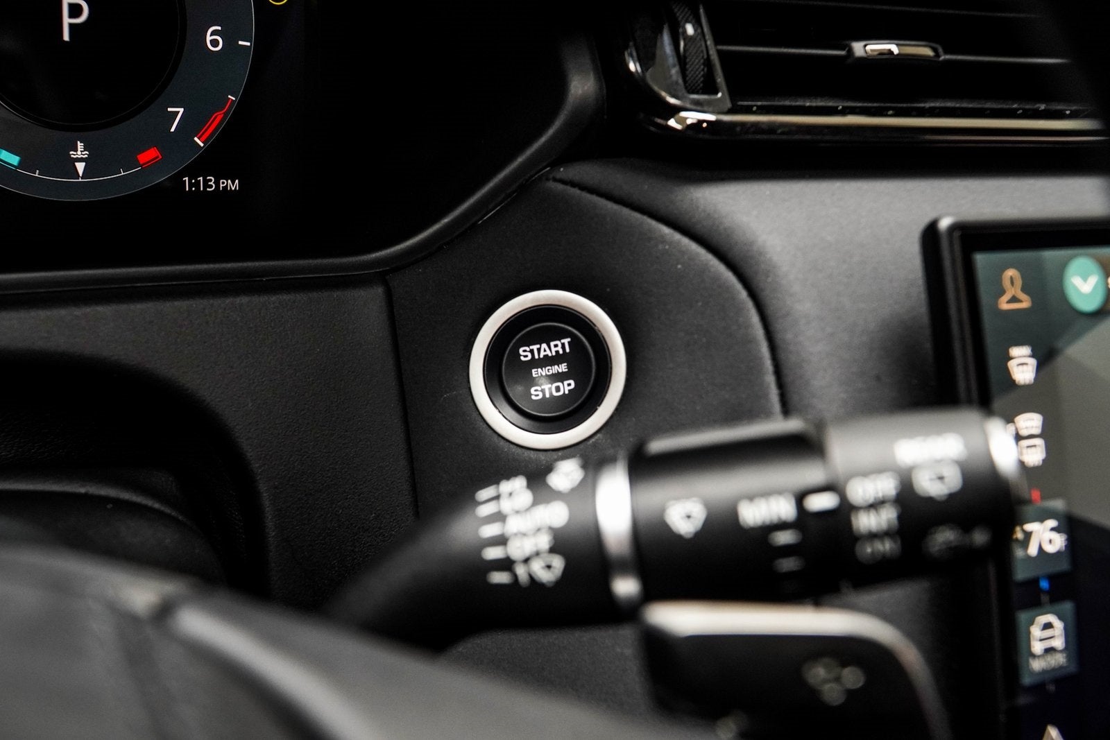 2025 Land Rover Range Rover Velar Dynamic SE