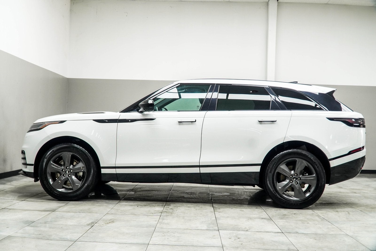 2025 Land Rover Range Rover Velar Dynamic SE