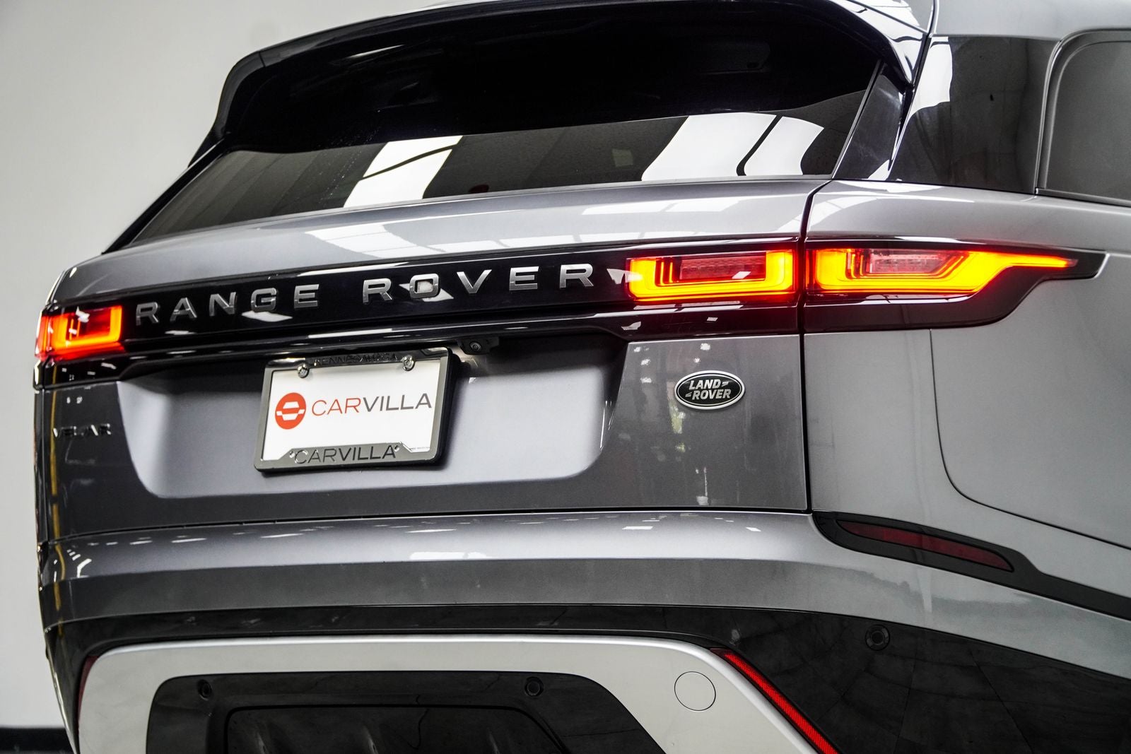 2022 Land Rover Range Rover Velar P250 R-Dynamic S