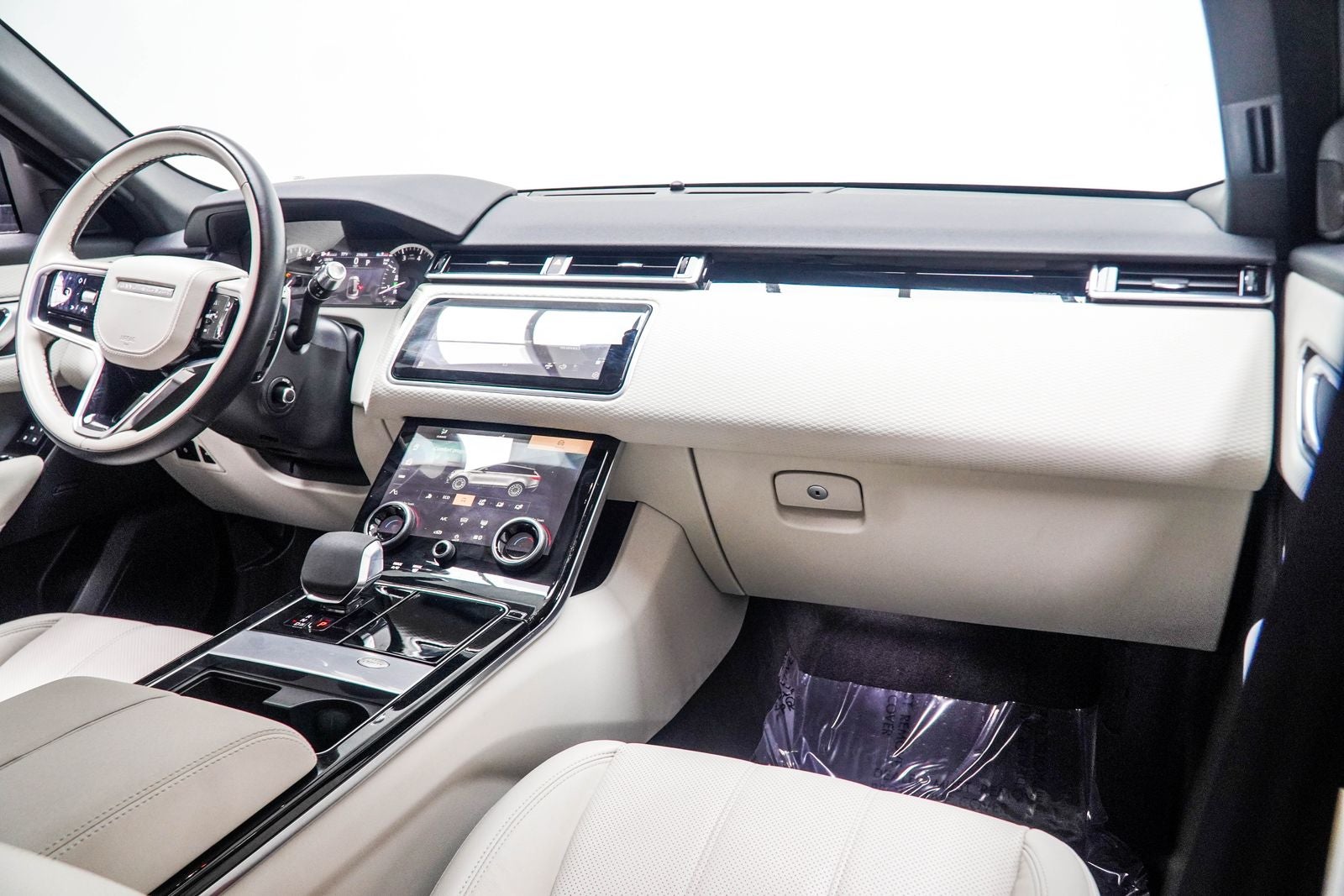 2022 Land Rover Range Rover Velar P250 R-Dynamic S