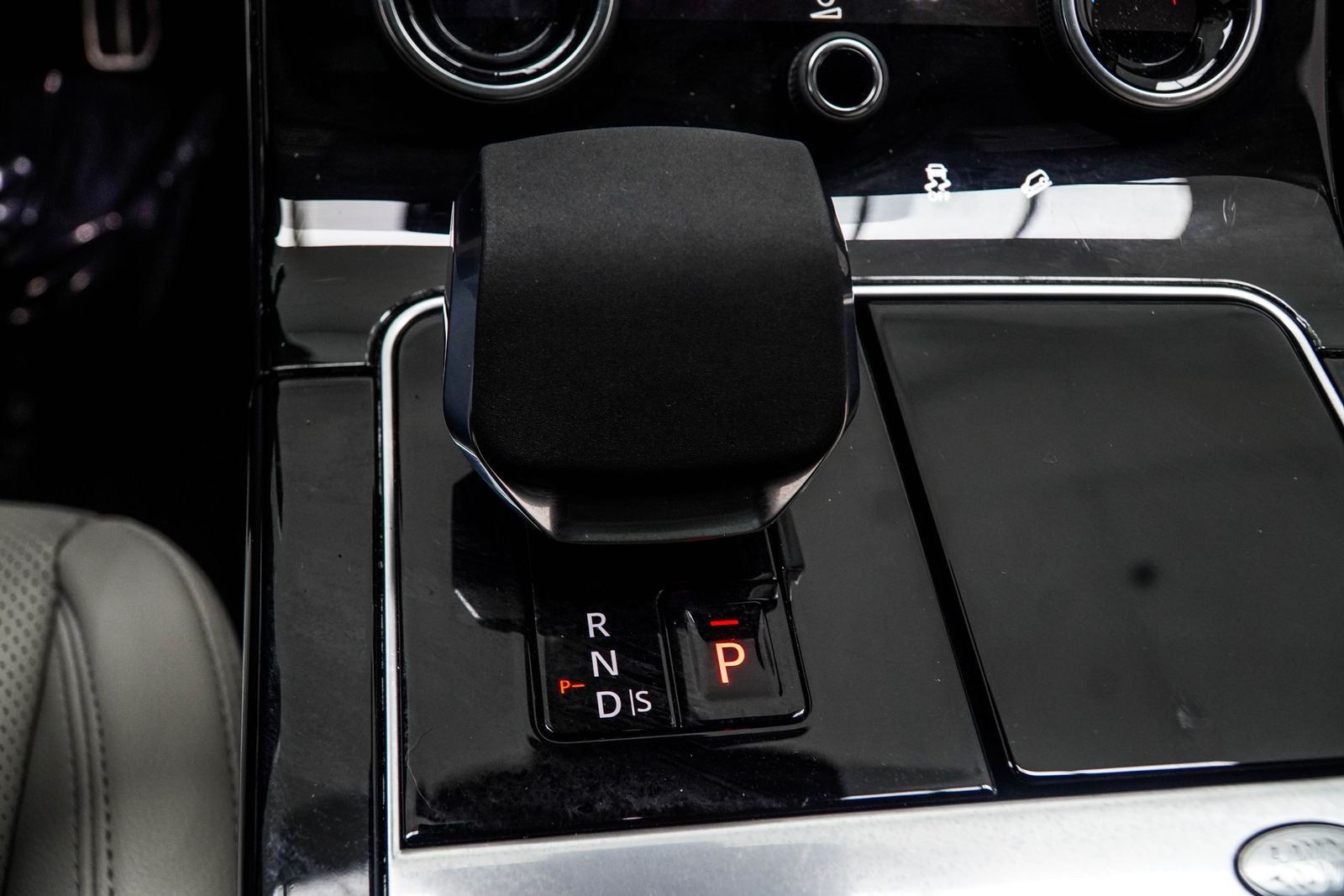 2022 Land Rover Range Rover Velar P250 R-Dynamic S