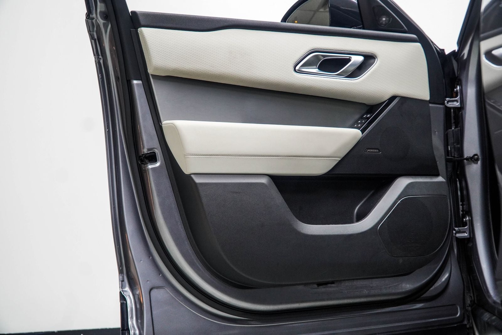 2022 Land Rover Range Rover Velar P250 R-Dynamic S