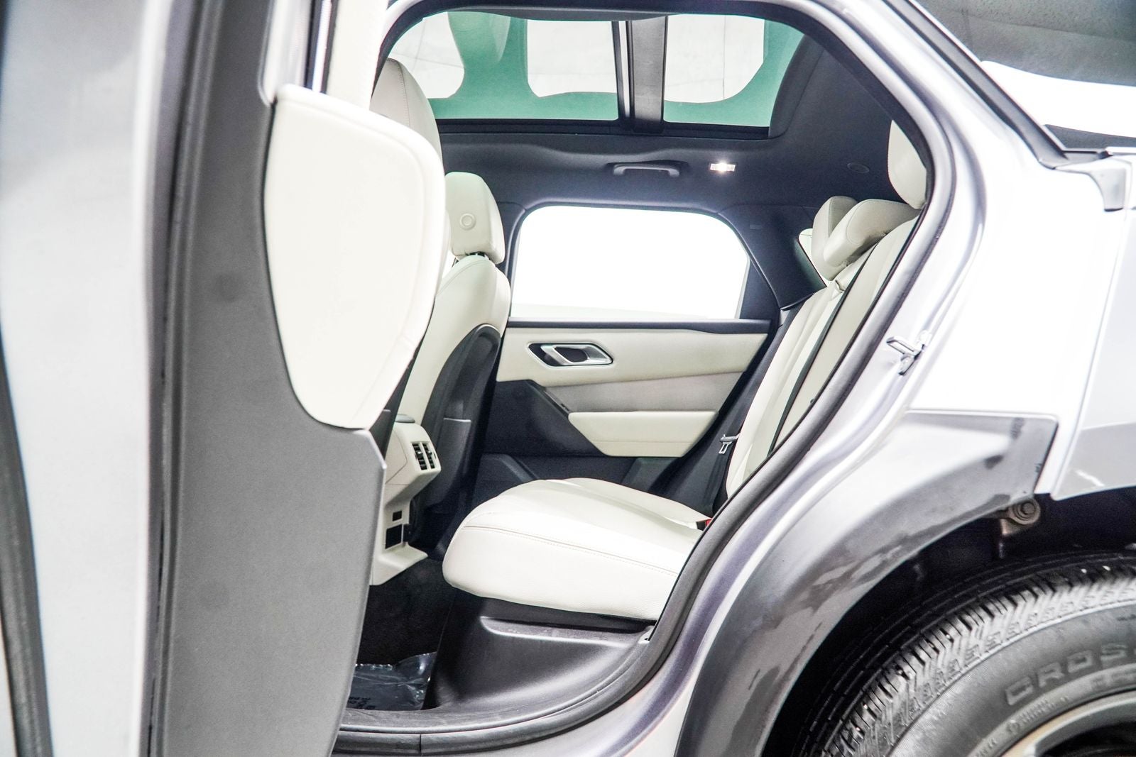 2022 Land Rover Range Rover Velar P250 R-Dynamic S
