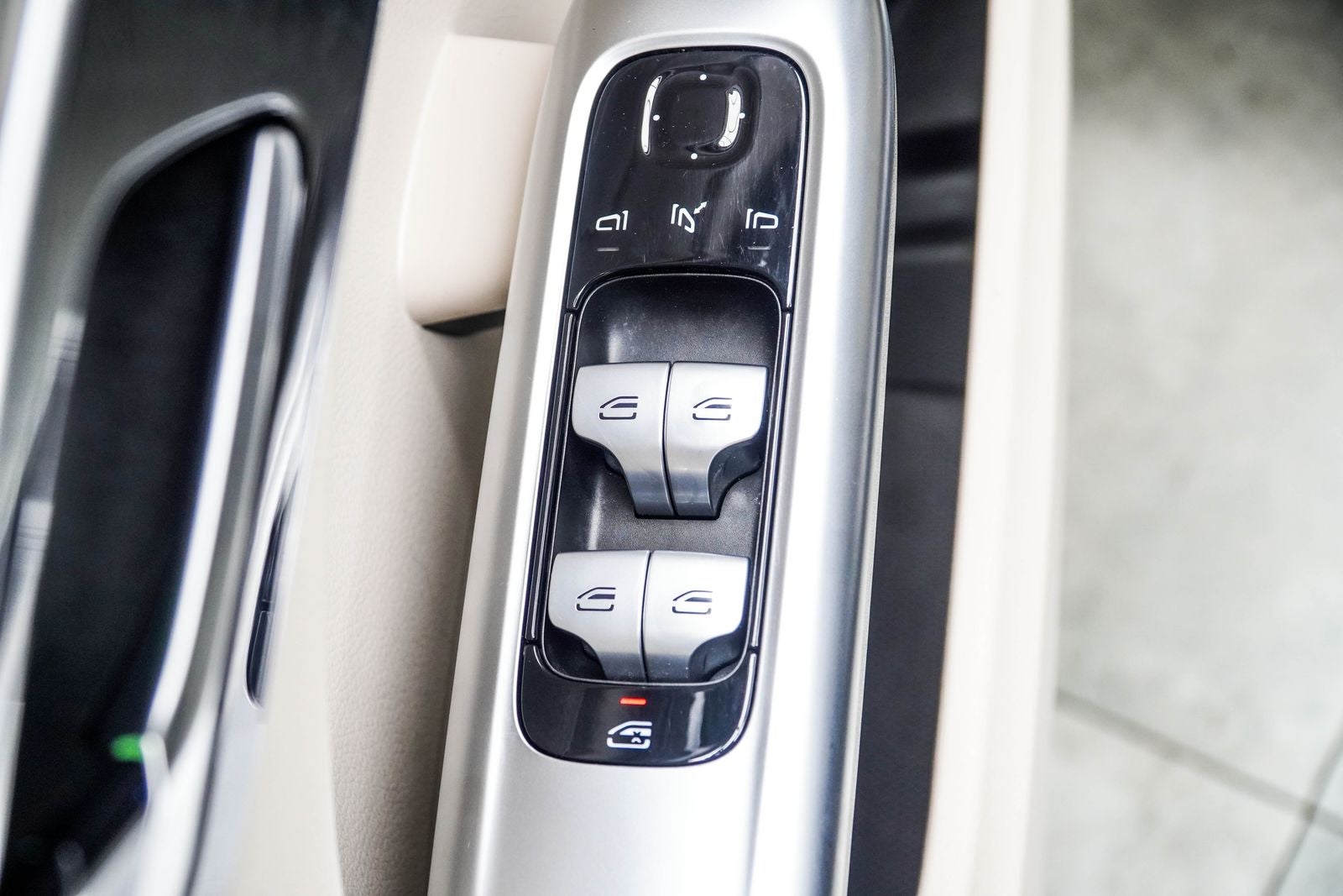 2025 Mercedes-Benz C-Class C 300 4MATIC®