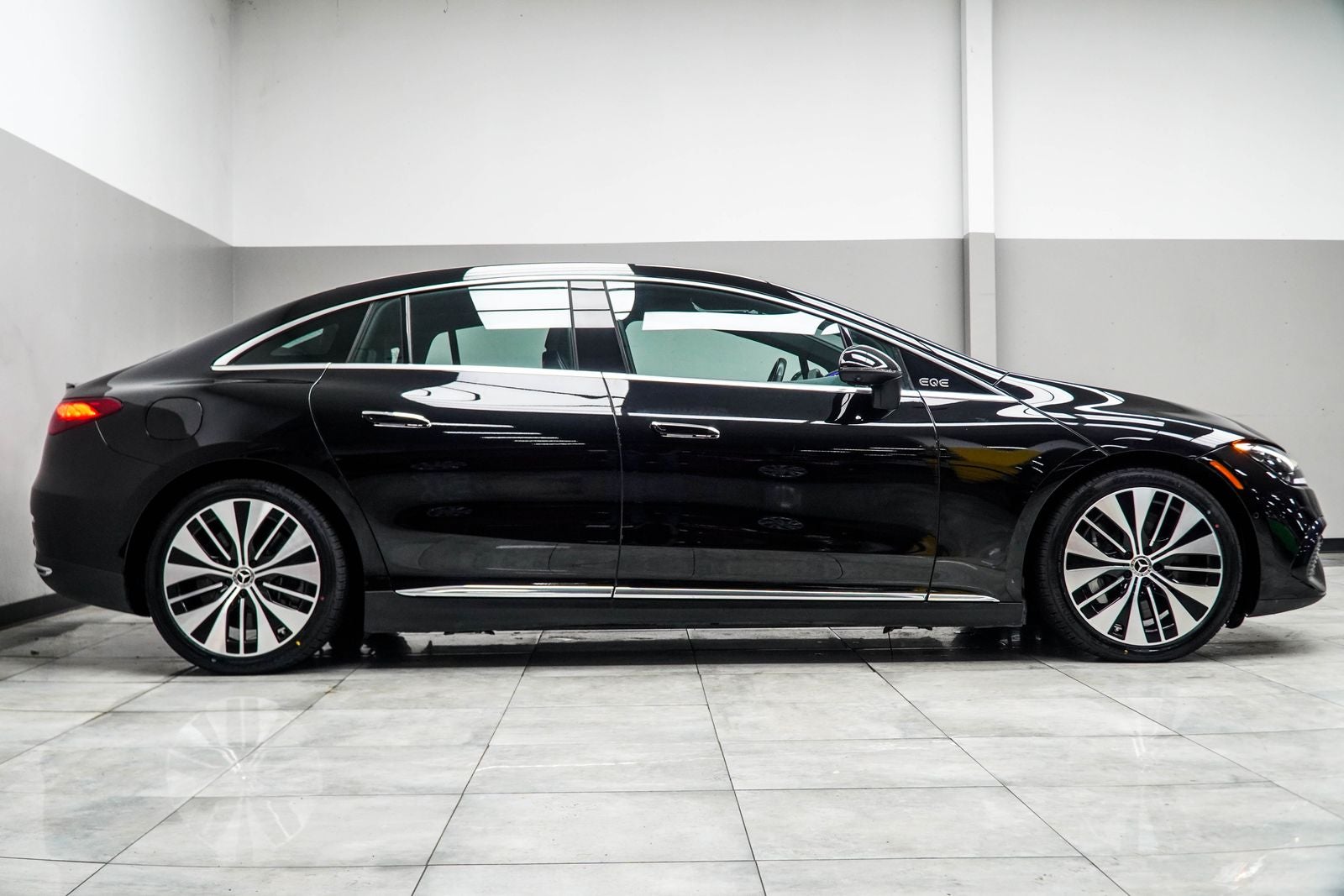 2024 Mercedes-Benz EQE 350 Sedan 4MATIC®