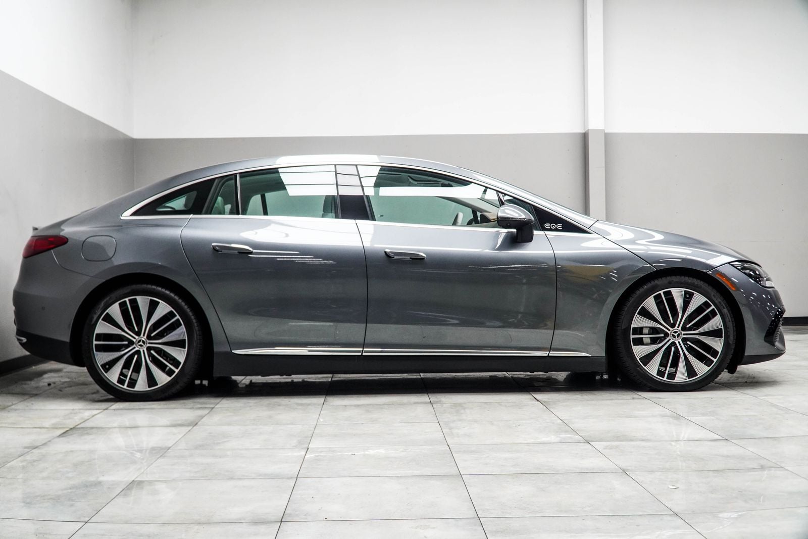 2025 Mercedes-Benz EQE 500 Sedan 4MATIC®