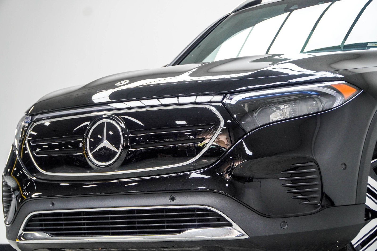 2023 Mercedes-Benz EQB 300 4MATIC®