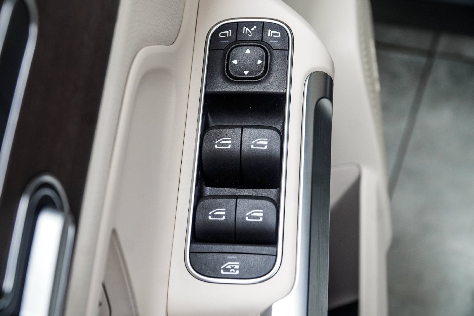 2023 Mercedes-Benz EQB 300 4MATIC®