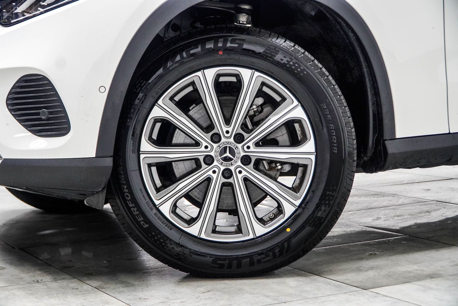 2024 Mercedes-Benz GLC GLC 300