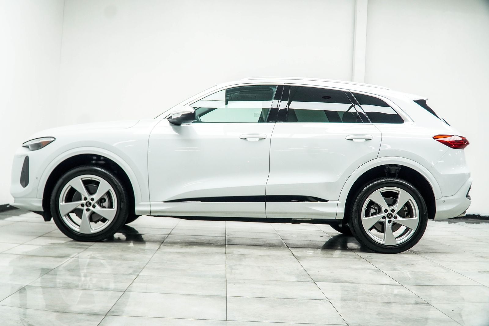 2025 Audi Q5 2.0T Premium Plus quattro