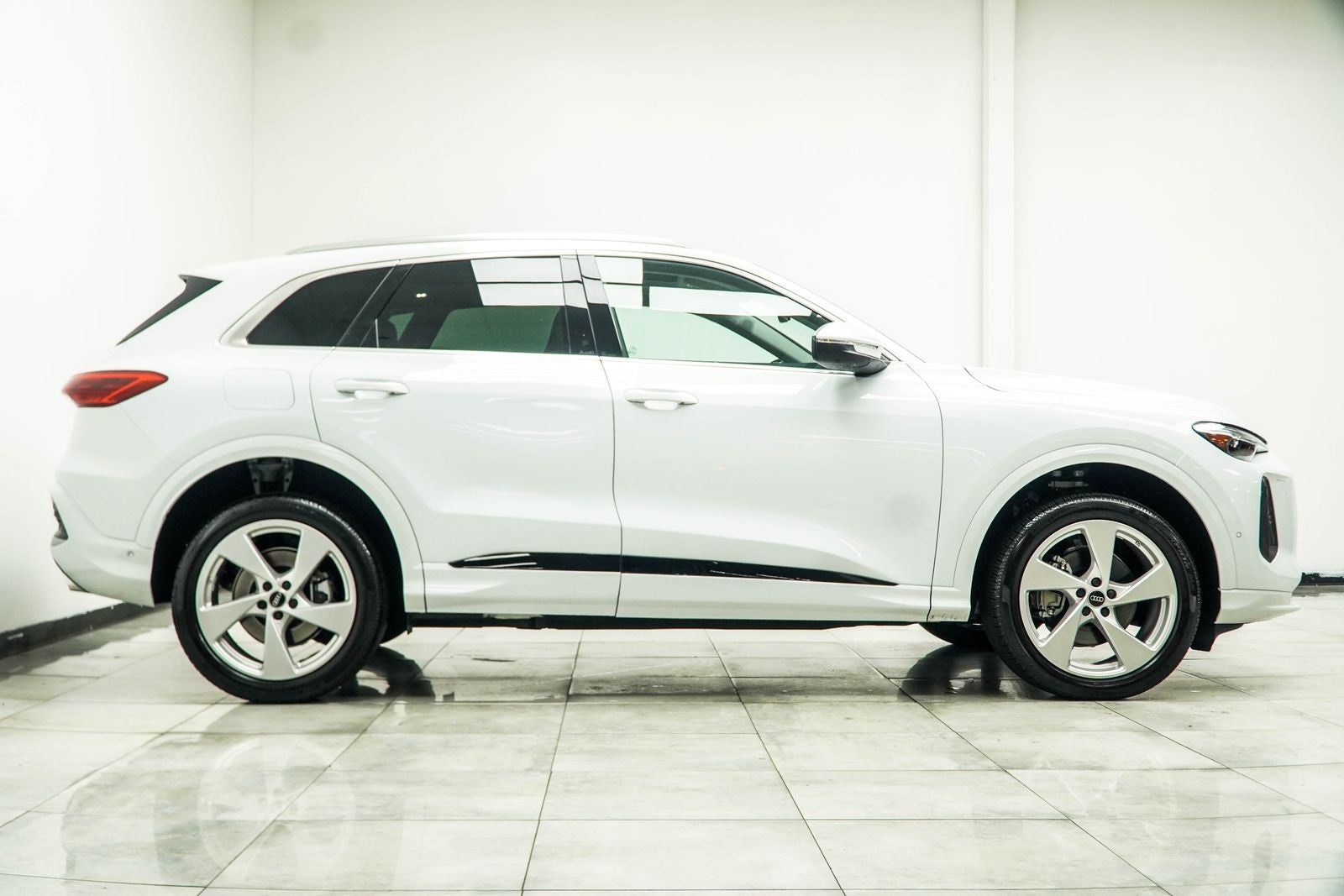 2025 Audi Q5 2.0T Premium Plus quattro