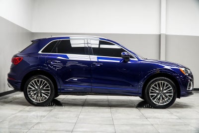 2022 Audi Q3 Premium quattro