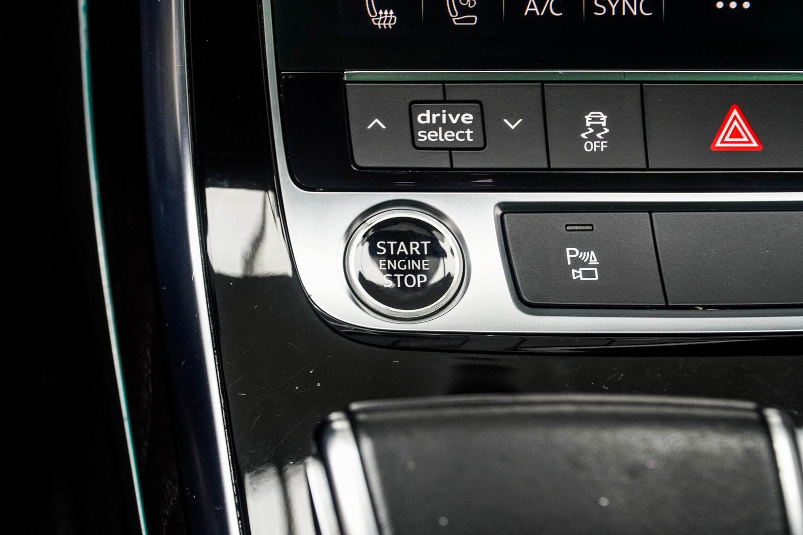 2022 Audi Q8 55 Premium Plus quattro