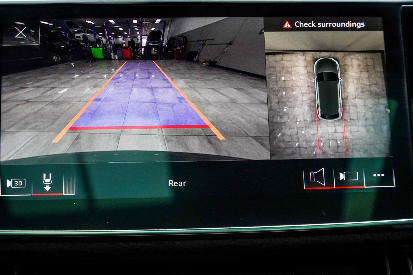 2022 Audi Q8 55 Premium Plus quattro