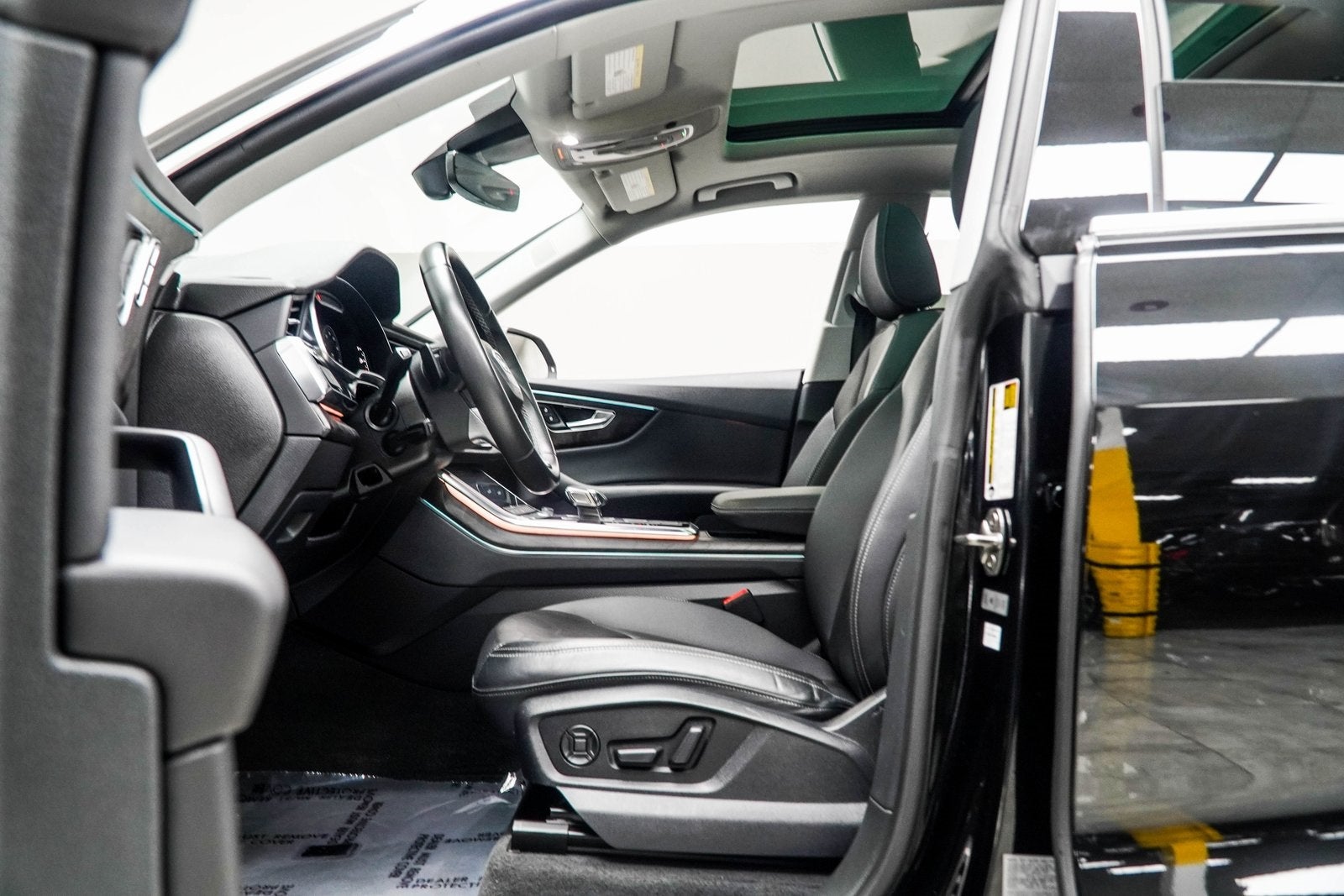 2022 Audi Q8 55 Premium Plus quattro