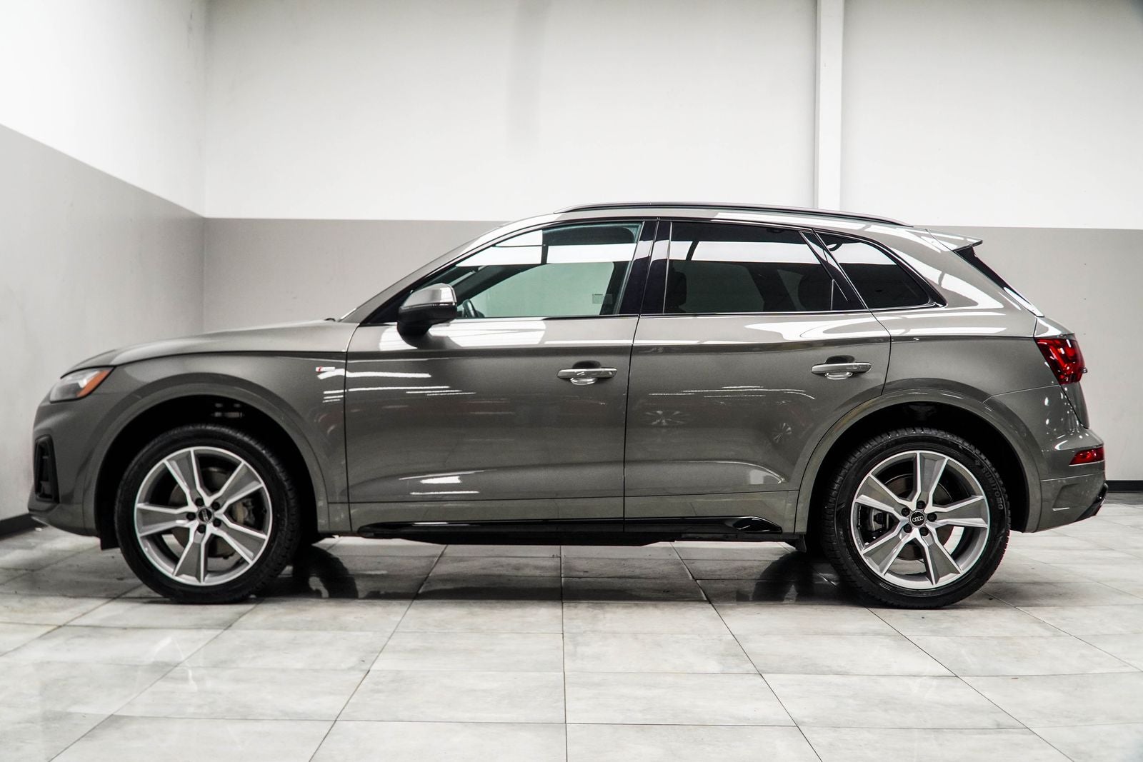 2025 Audi Q5 45 S line Premium quattro