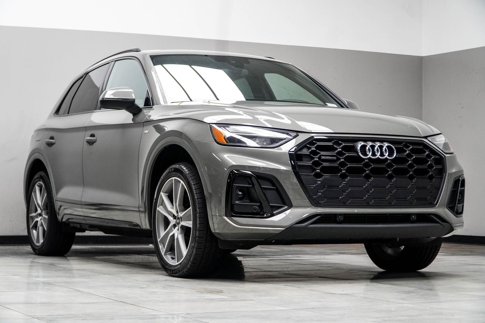 2025 Audi Q5 45 S line Premium quattro