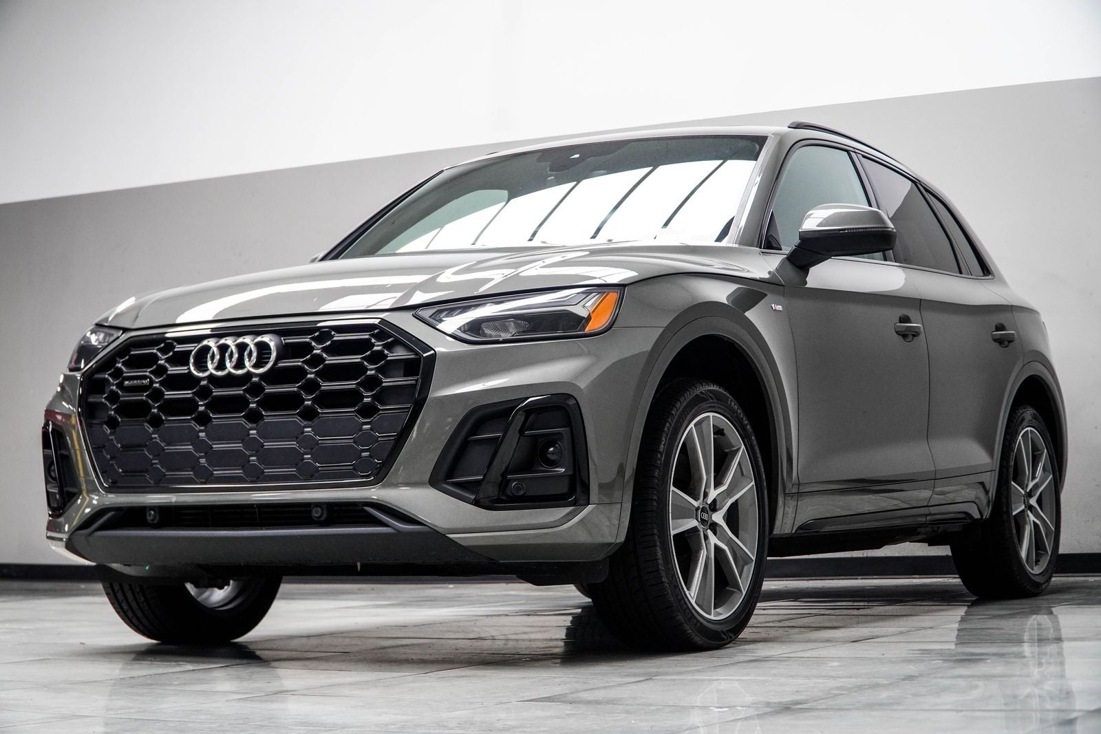 2025 Audi Q5 45 S line Premium quattro