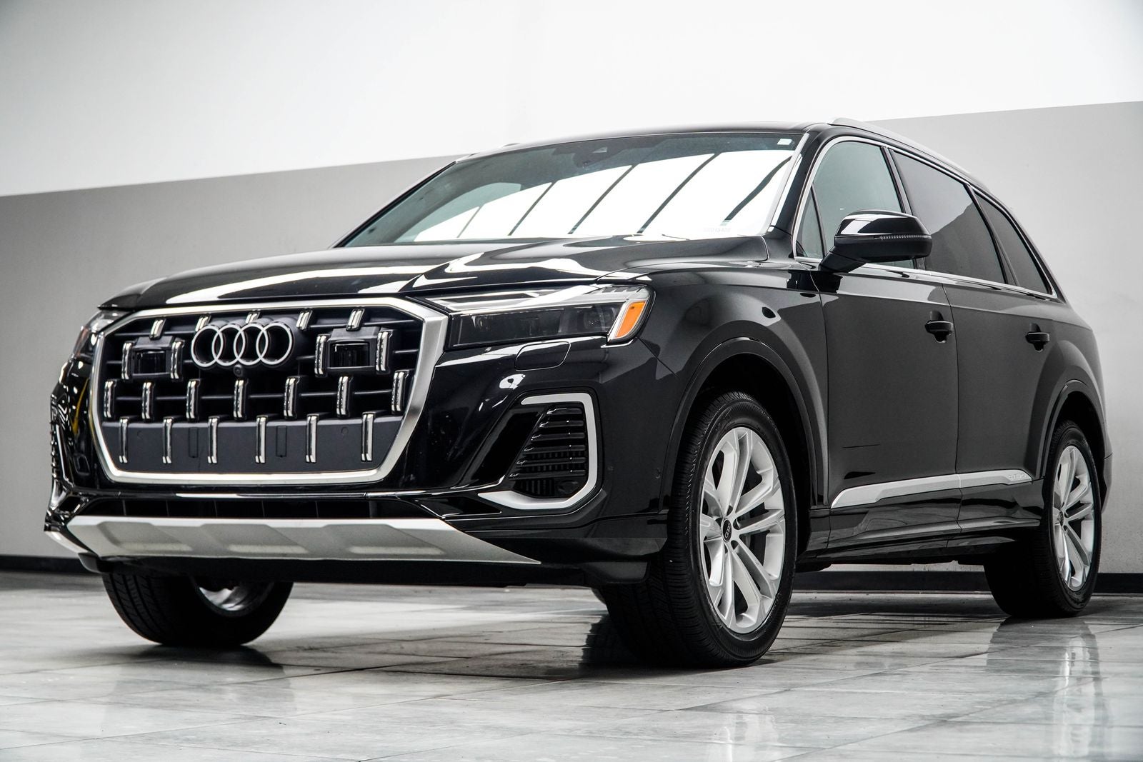 2025 Audi Q7 55 Premium Plus quattro
