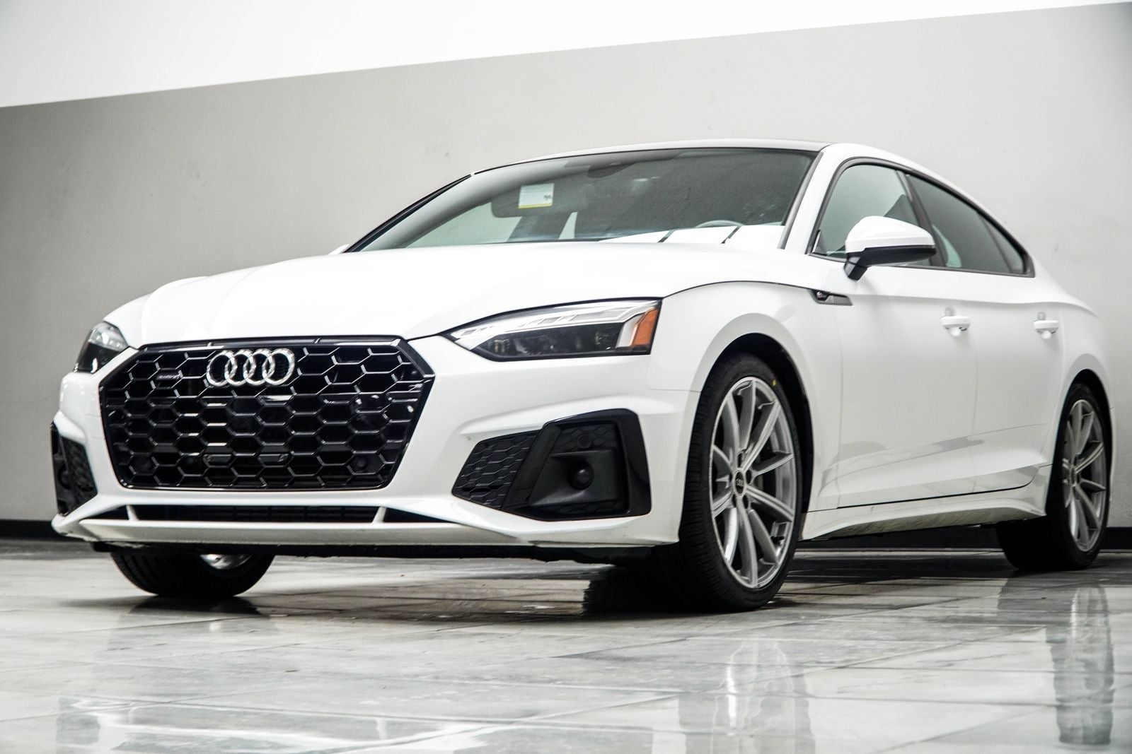 2025 Audi A5 Sportback 45 S line Premium Plus quattro