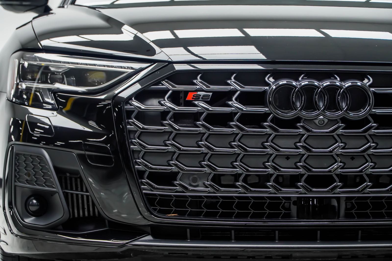 2024 Audi S8 4.0T quattro
